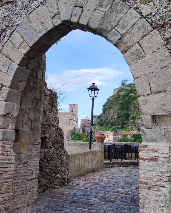 Villa Torrevarata Vacanze Santa Teresa Di Riva Exterior foto